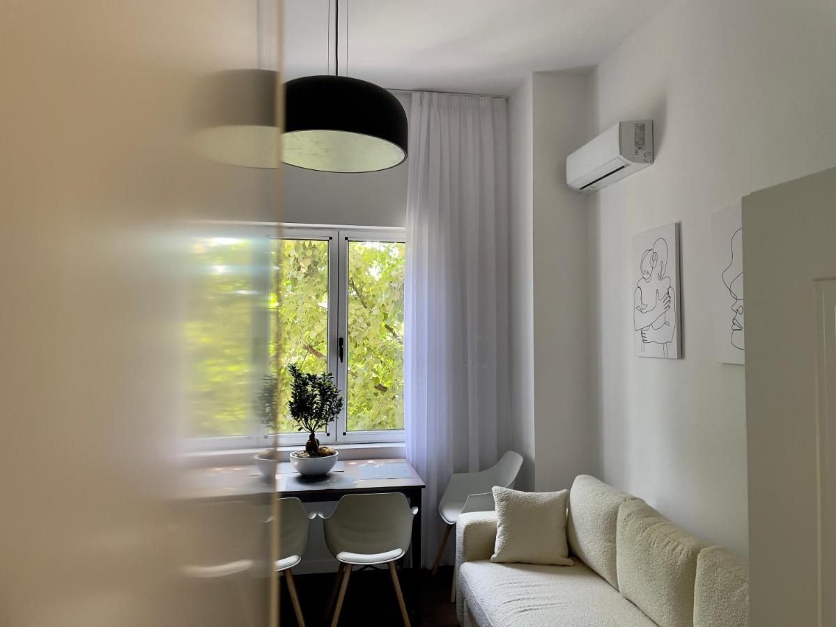 "Middlenest" Central Apartment Tirana Kültér fotó