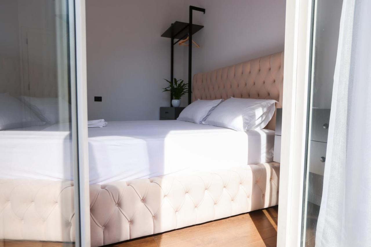 "Middlenest" Central Apartment Tirana Kültér fotó